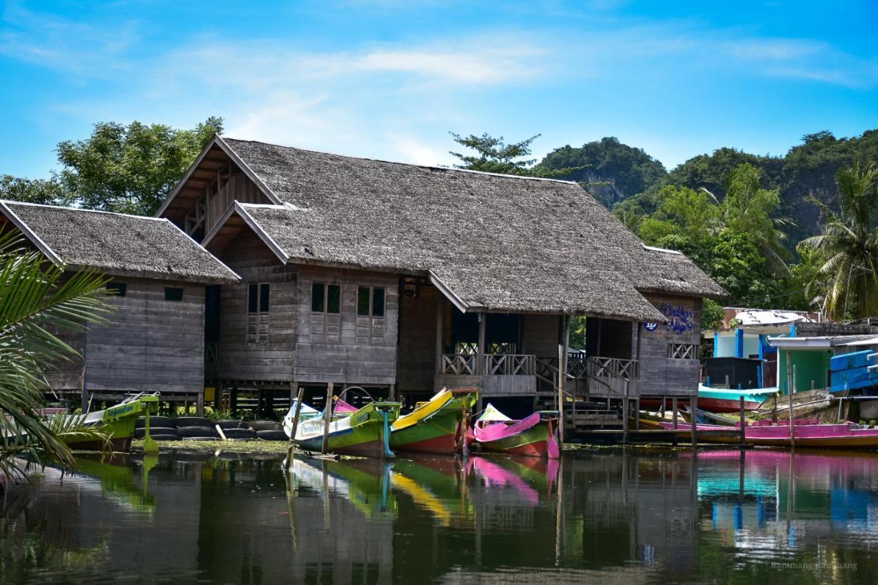 Kampoeng Karst Rammang Rammang Guest House Kasijala Exterior photo